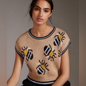 Bumblebee cropped sweater